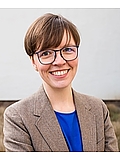 Dr. Julia Hille